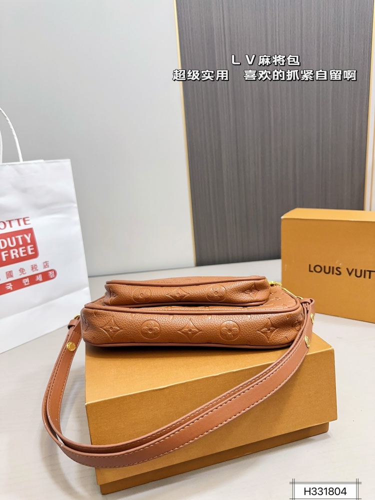 LV Blue Logo-Accented Bag pochetteLV 1620