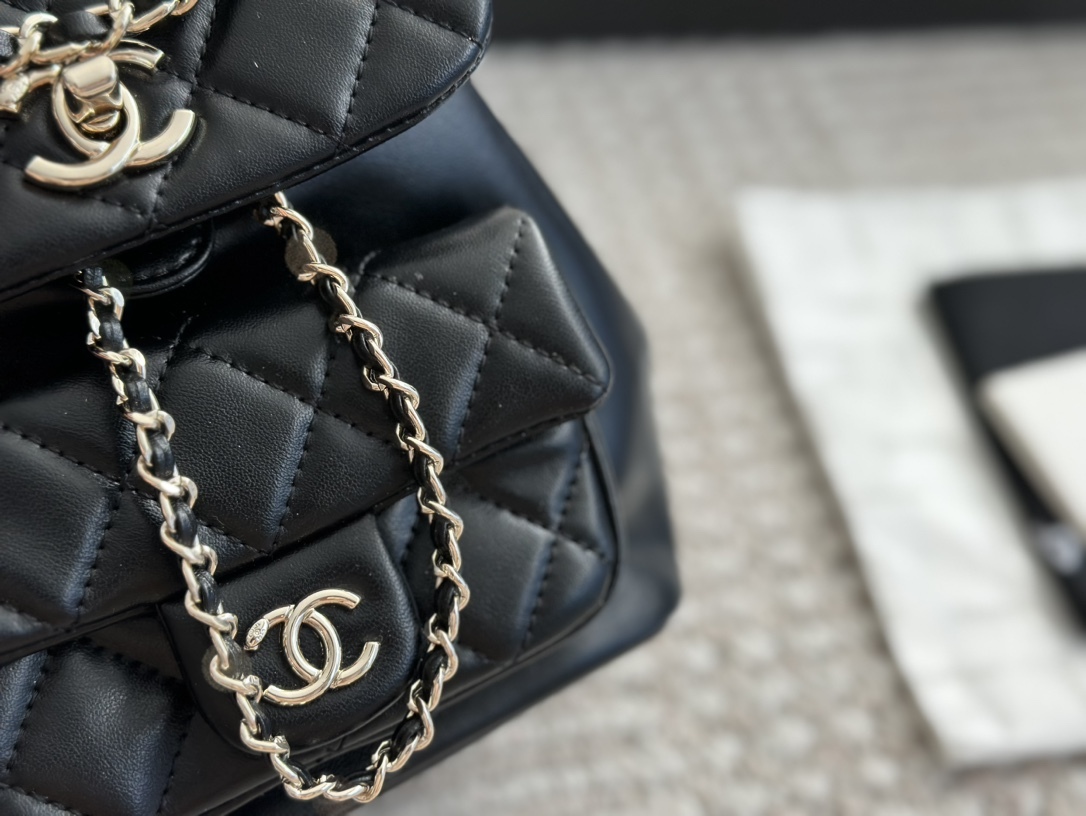 Chanel Silver Logo-Accented Bag 1401
