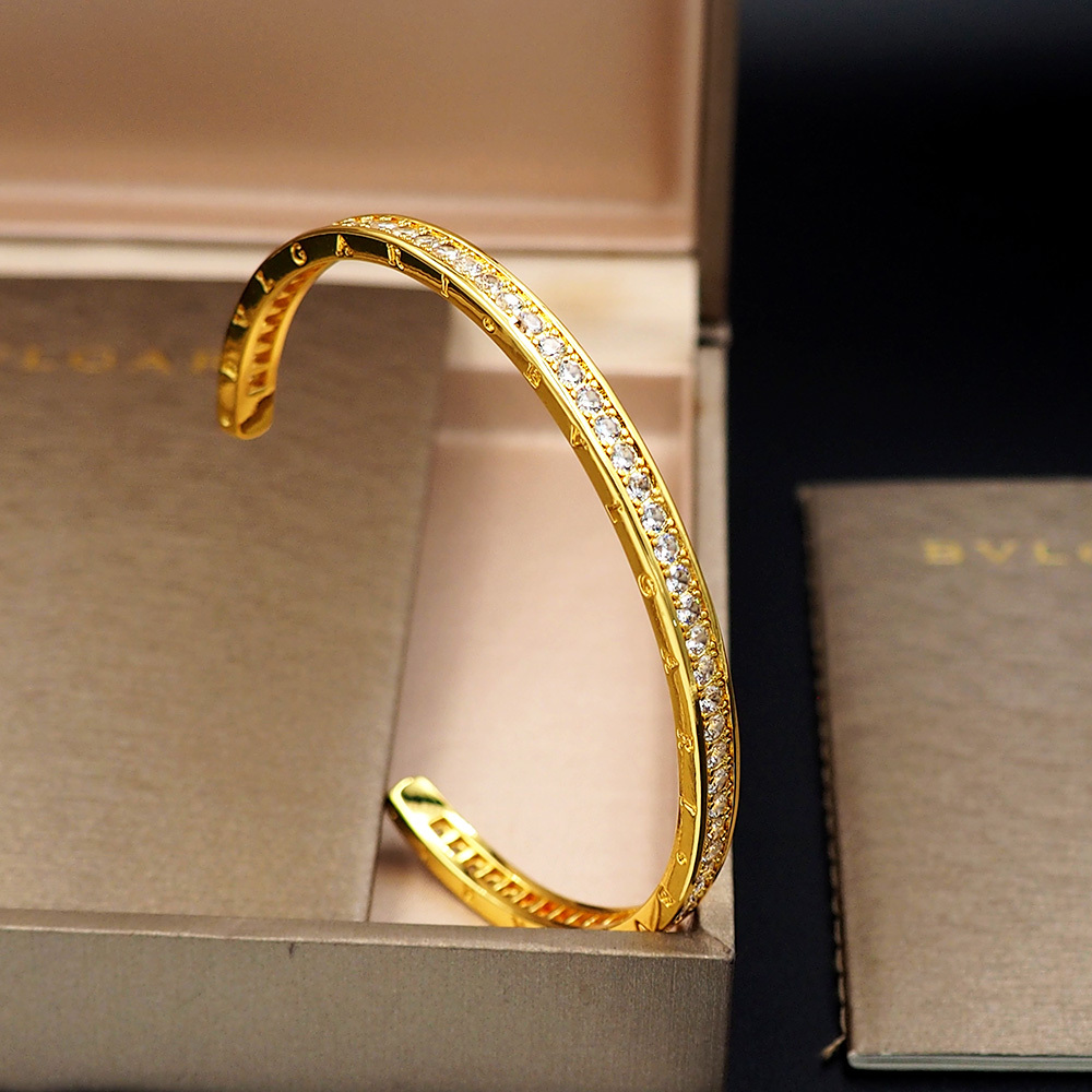 BVLGARI Silver Logo-Accented Bracelet 052