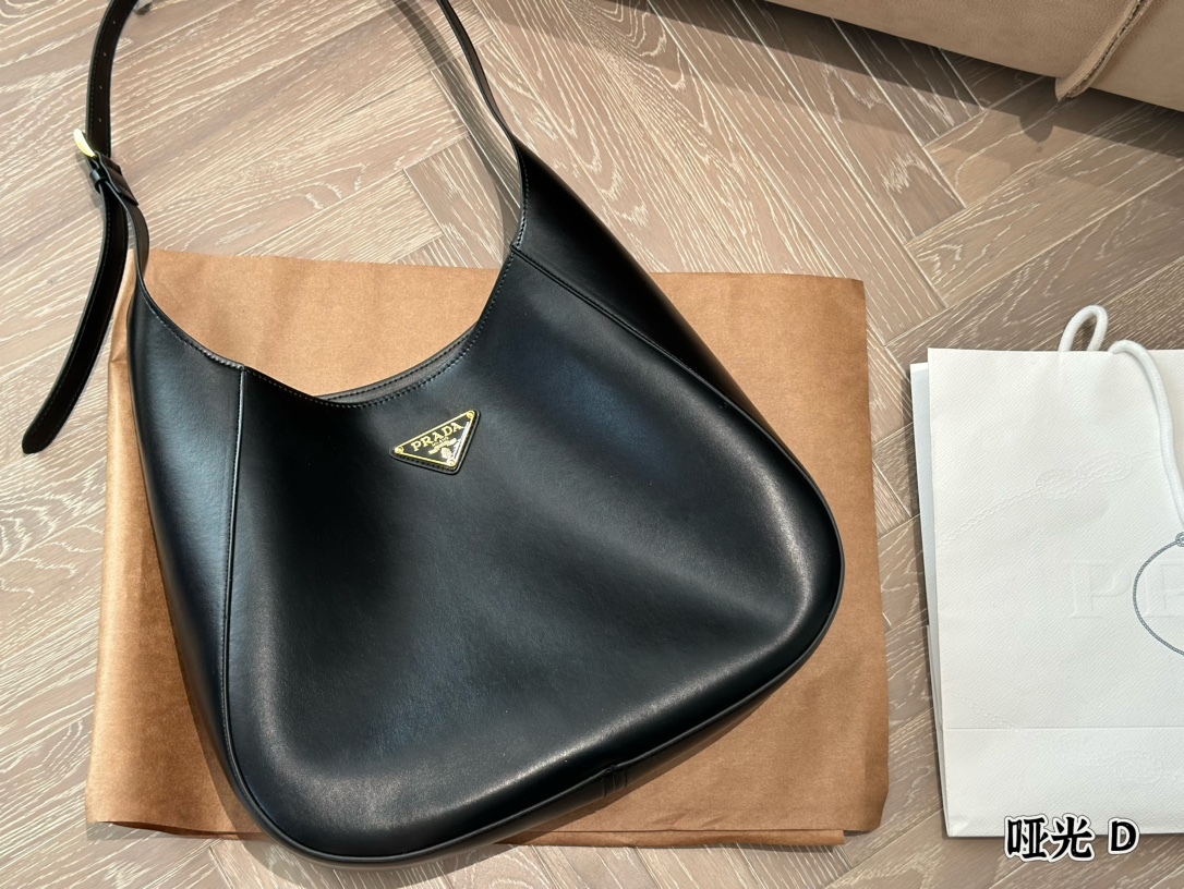 Prada Brown Logo-Accented Bag 087