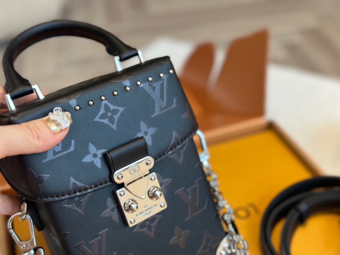 LV Orange Vintage-Inspired Bag 1555