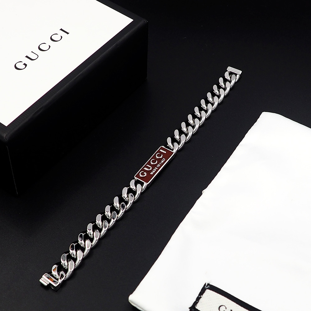 Gucci Silver Logo-Accented Bracelet 034