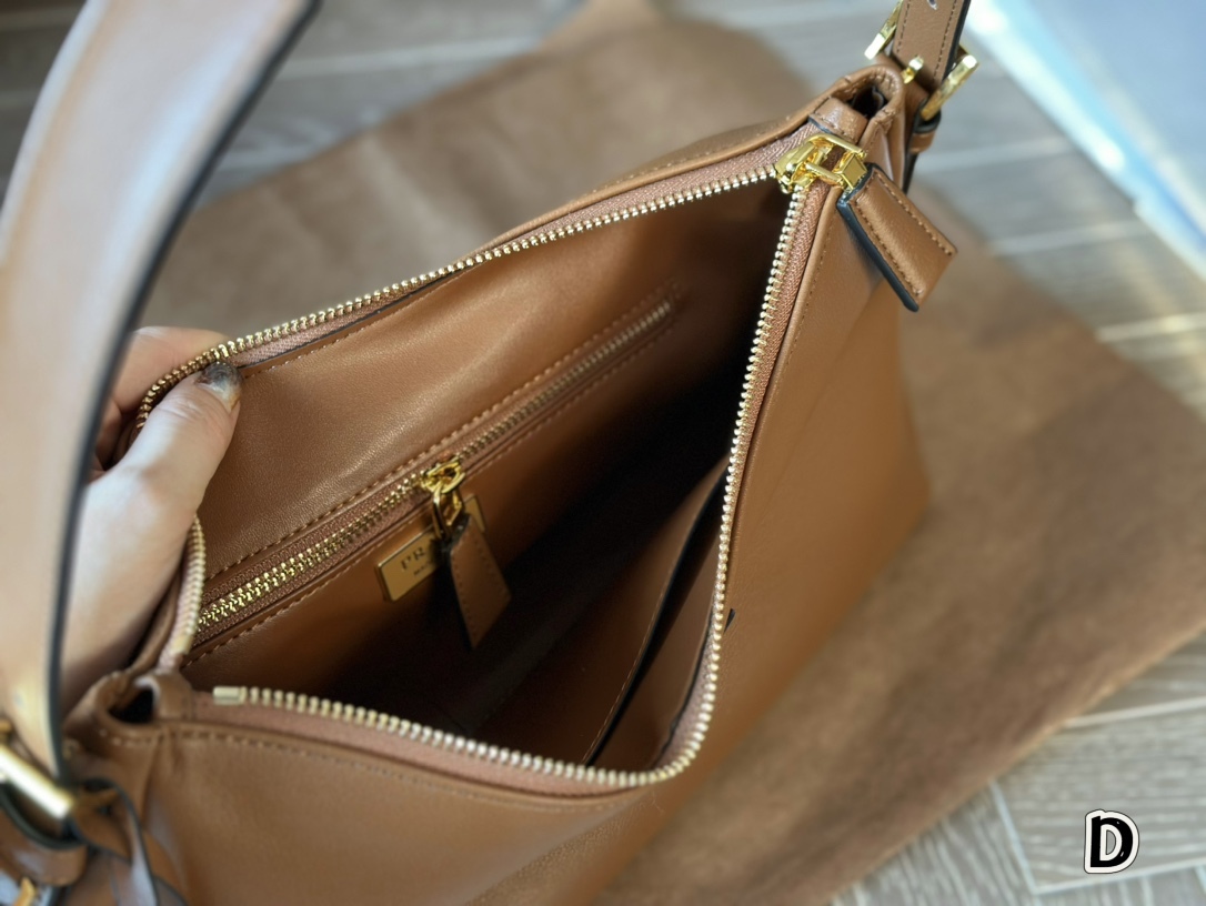 Prada Brown Logo-Accented Bag 090