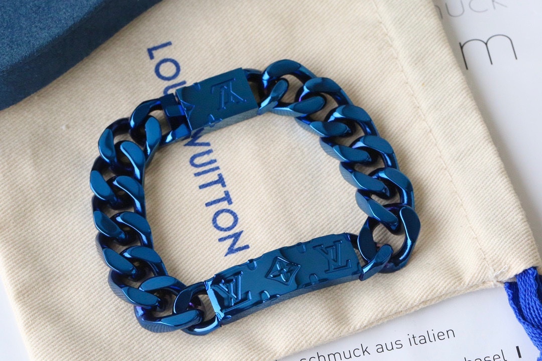 LV bracelet 179
