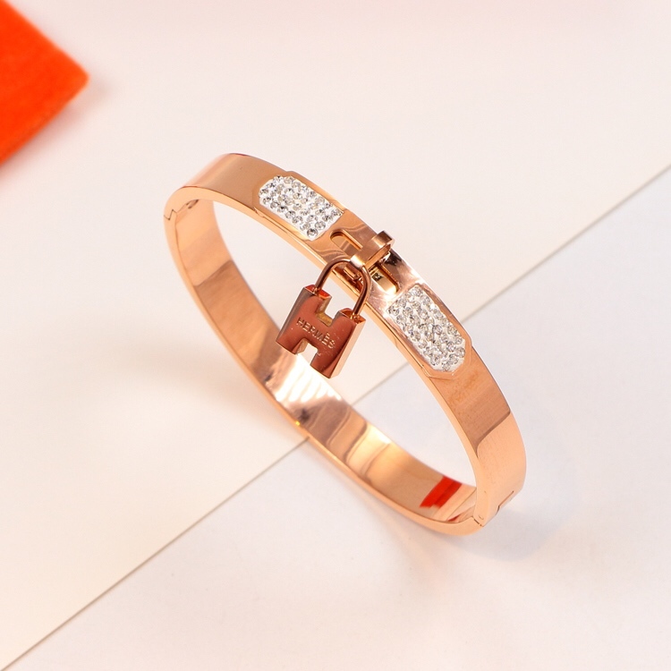 Hermes h Orange Logo-Accented Bracelet 009