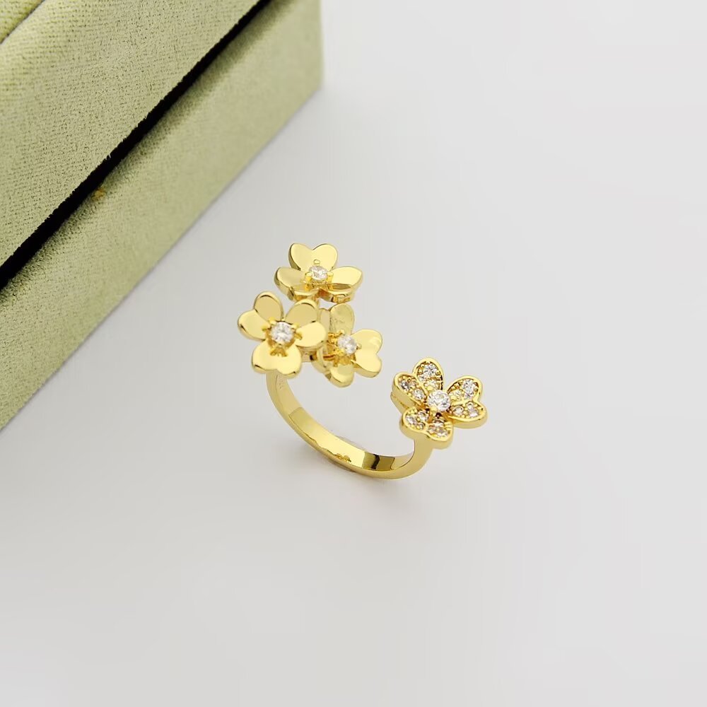 Van Cleef Rose Gold Romantic Ring 015