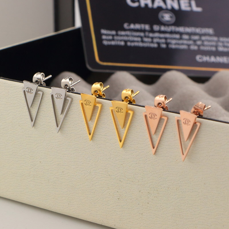 Chanel Rose Gold Logo-Accented Earrings 004