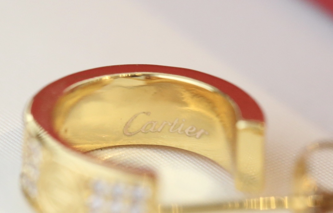 Cartier love Gold Romantic Earrings 0232