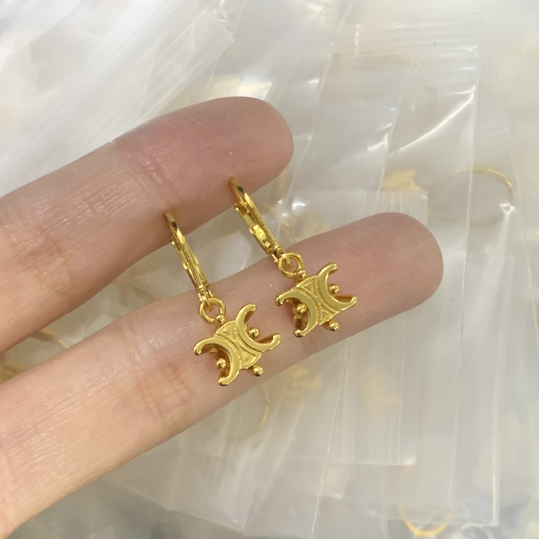 Celine Gold Logo-Accented Earrings 032