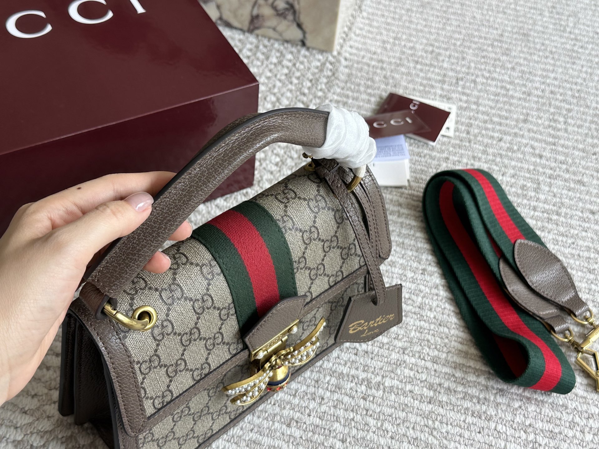 Gucci Silver Vintage-Inspired Bag 559