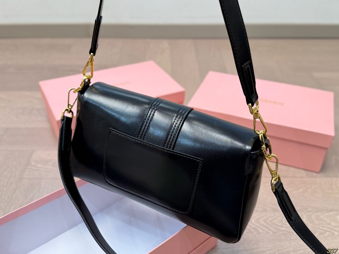 Jacquemus Rose Gold Vintage-Inspired Bag 008 27cm