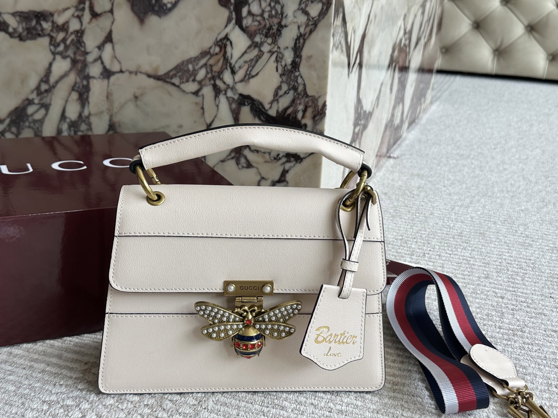 Gucci Silver Vintage-Inspired Bag 559