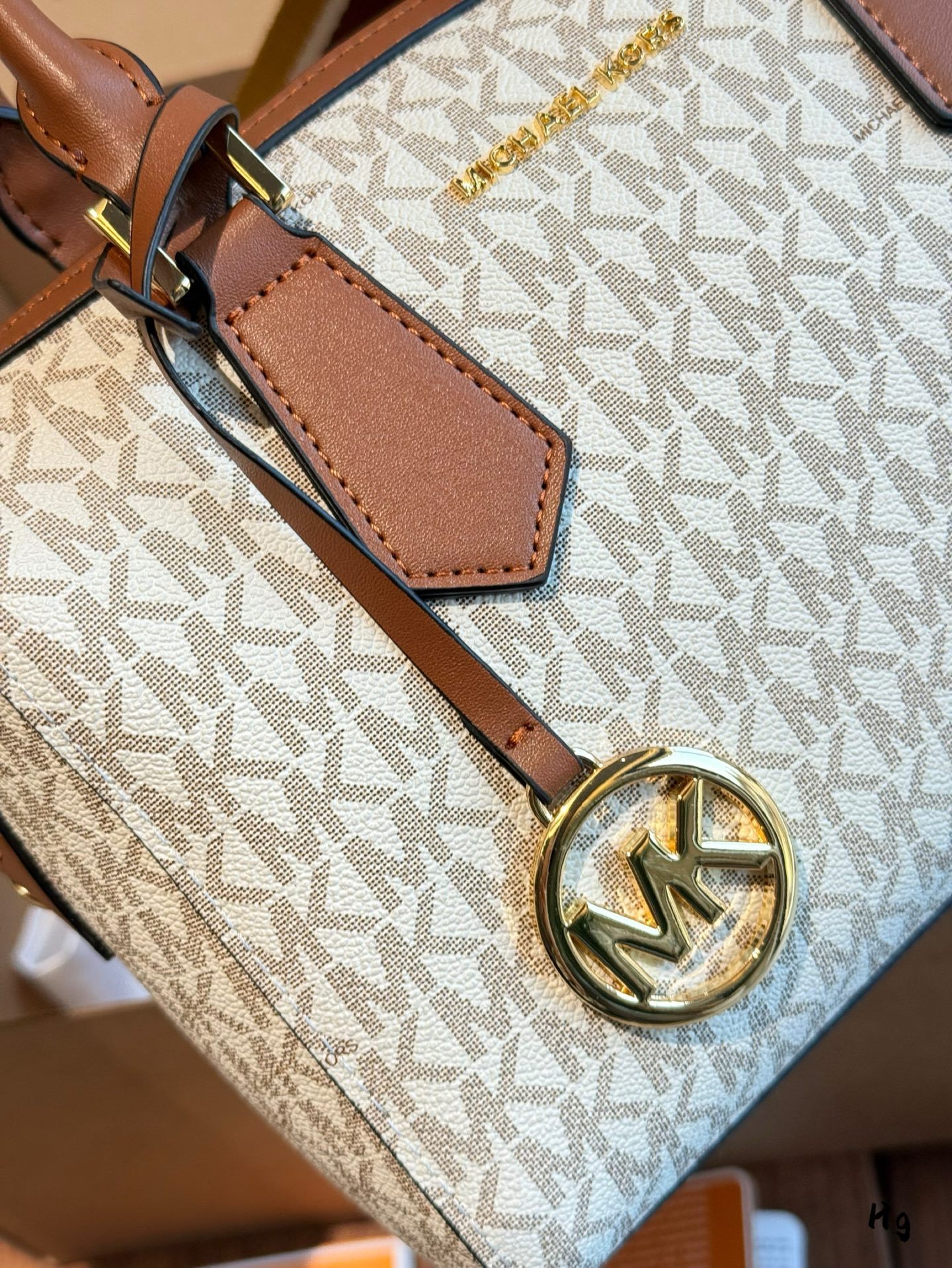 MK Beige Logo-Accented Bag 008