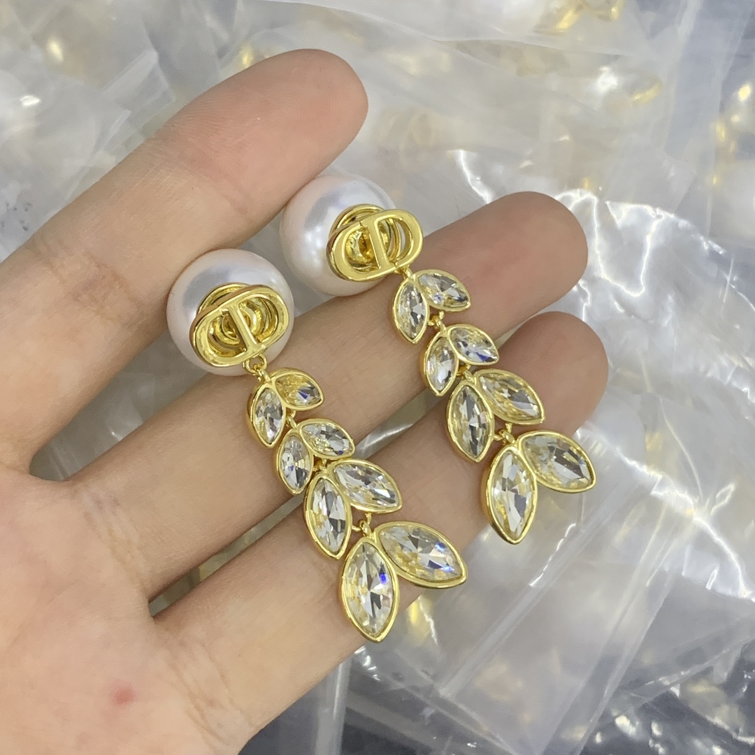 Dior Gold Vintage-Inspired Earrings 538