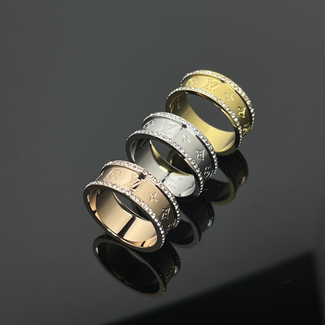 LV Silver Geometric Ring 175