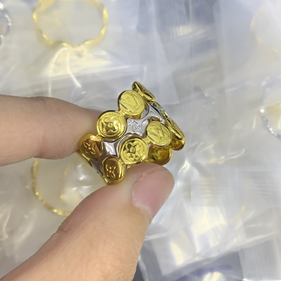 LV Gold Logo-Accented Ring 694