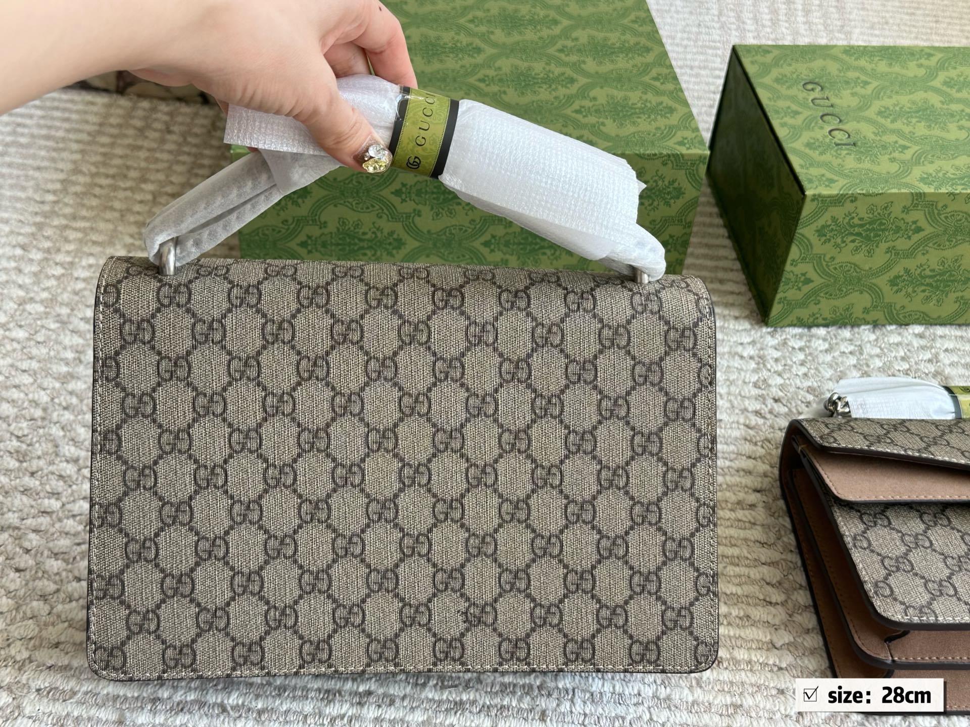 Gucci Silver Quilted Bag 564