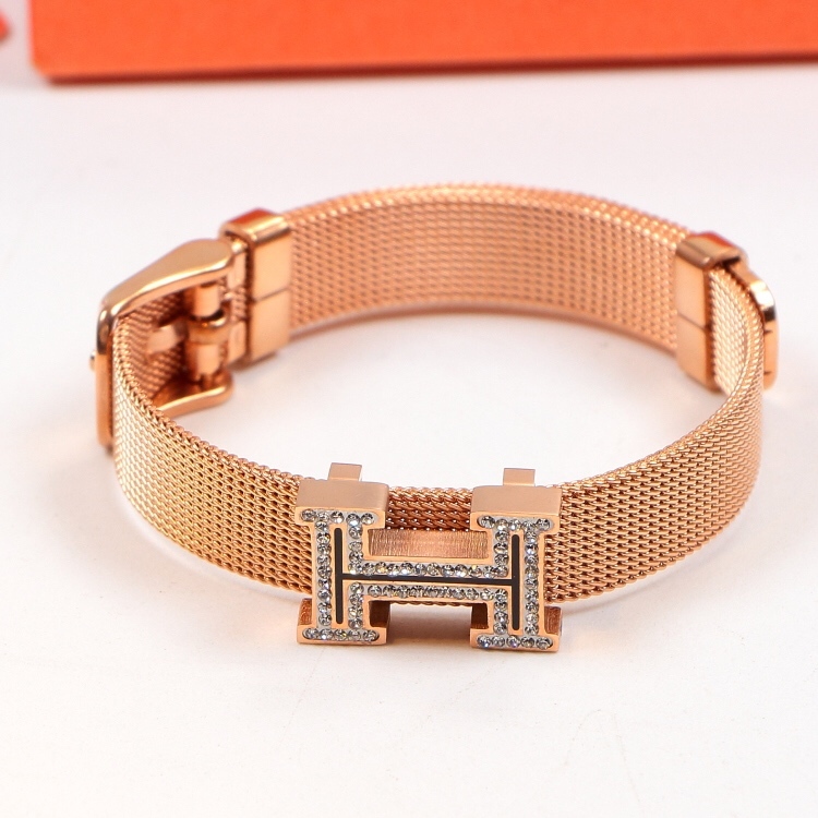 Hermes h Gold Logo-Accented Bracelet 005