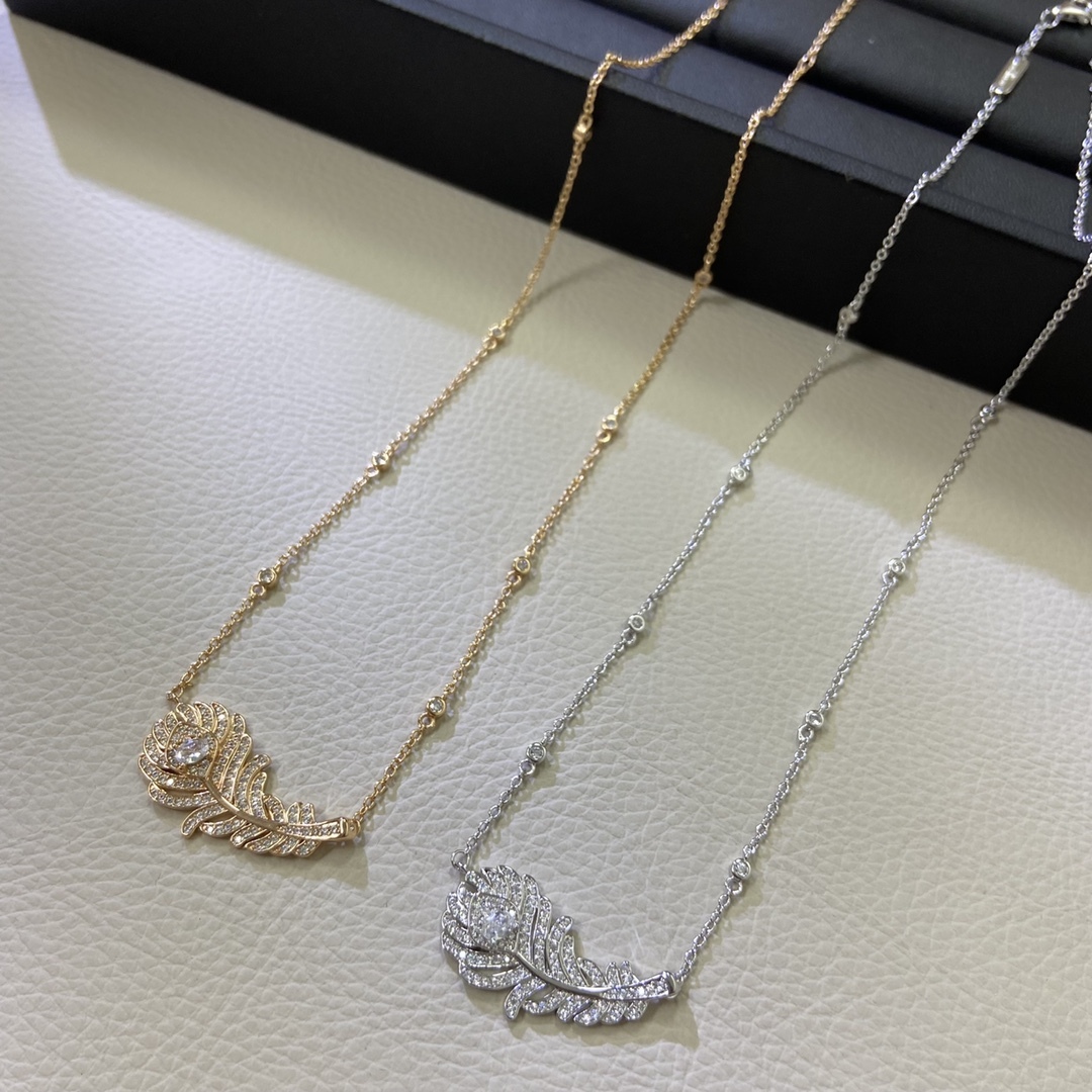 Boucheron Rose Gold Vintage-Inspired Necklace 007