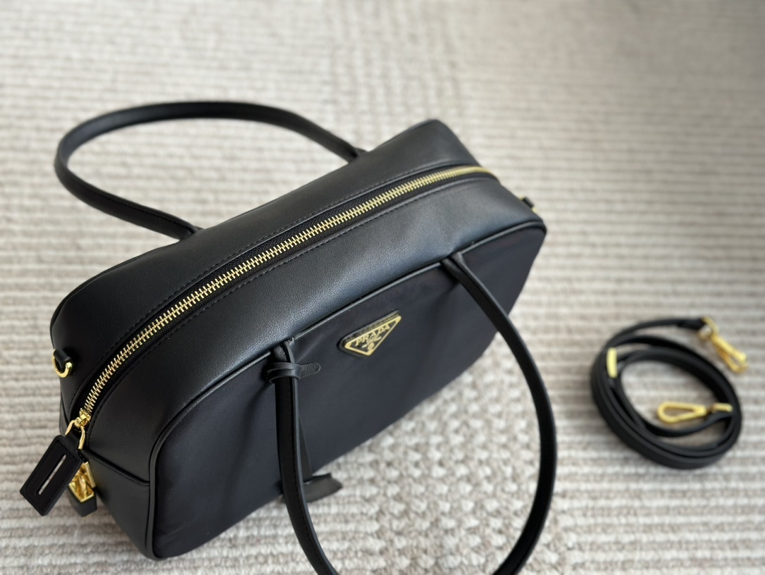Prada Gold Logo-Accented Bag 070