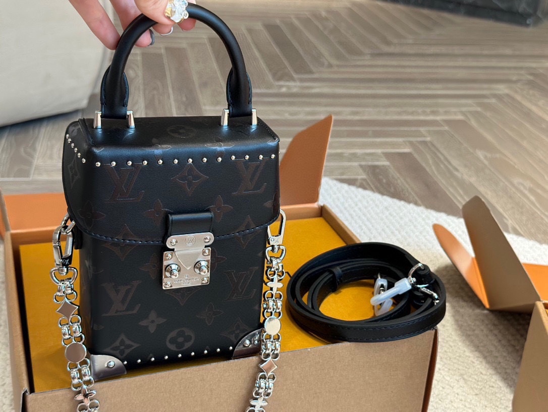 LV Orange Vintage-Inspired Bag 1555