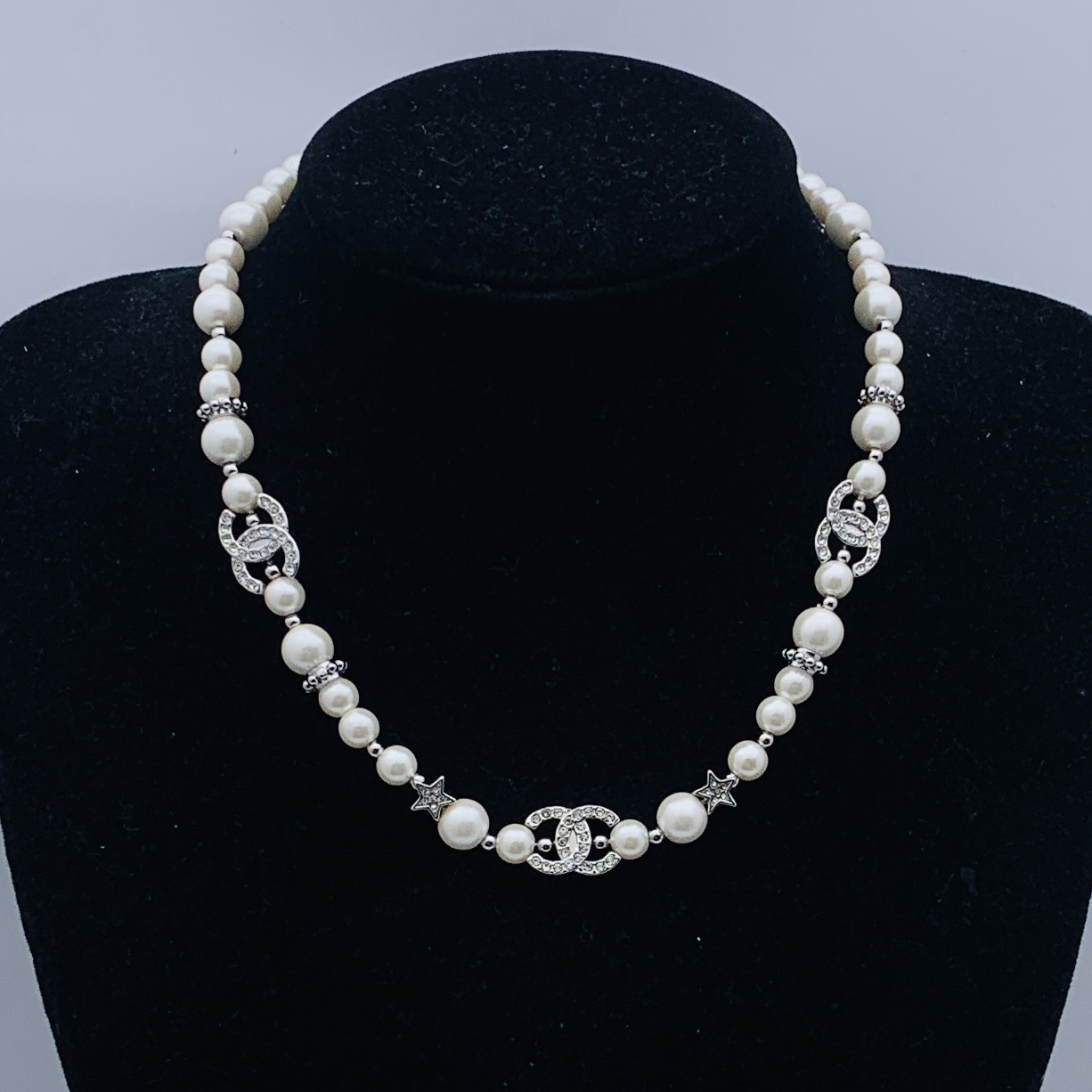 Chanel Silver Vintage-Inspired Necklace 839
