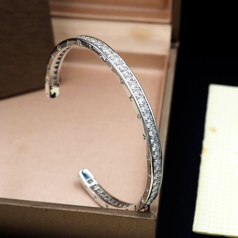 BVLGARI Silver Logo-Accented Bracelet 052