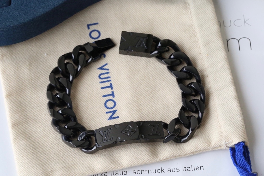 LV bracelet 179