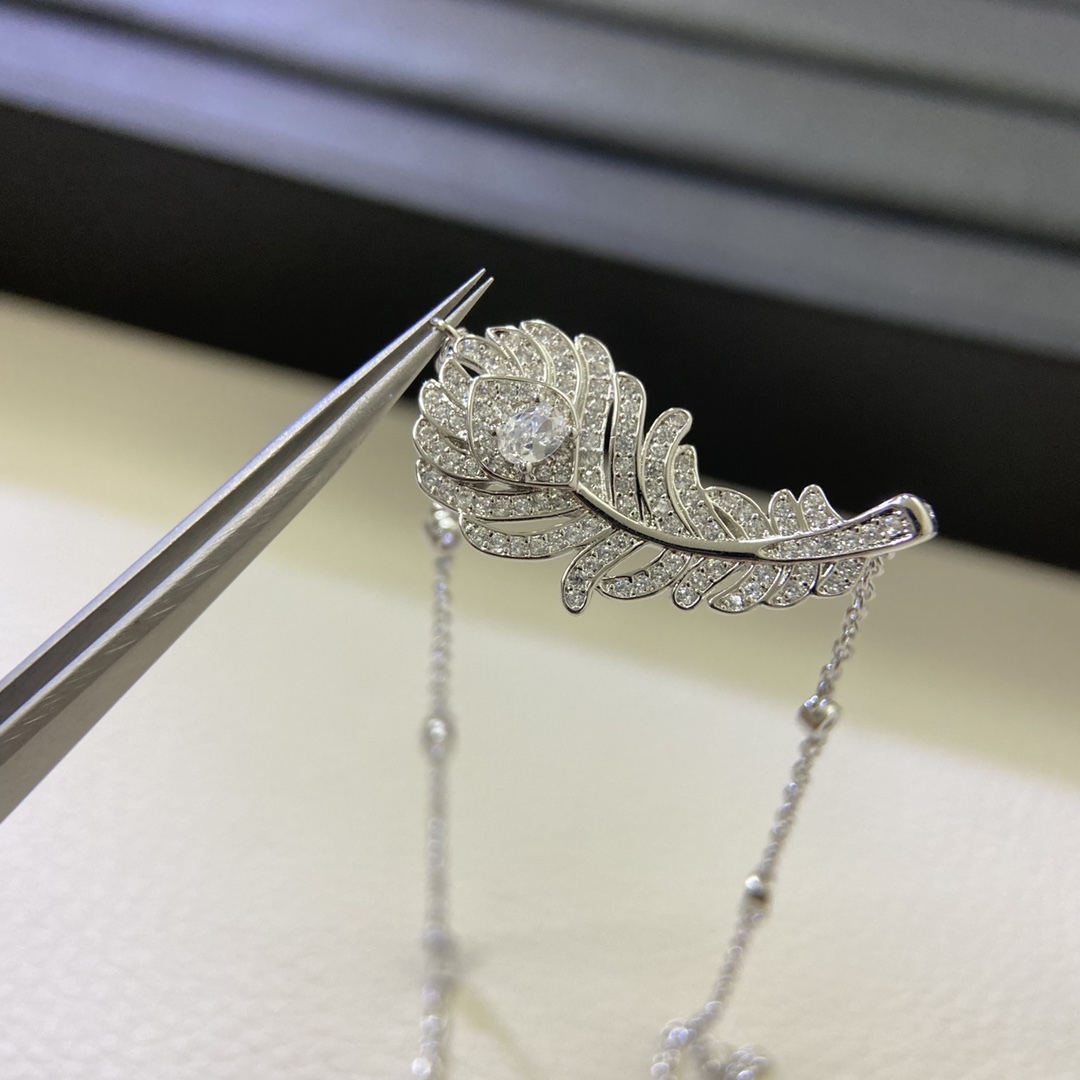 Boucheron Rose Gold Vintage-Inspired Necklace 007