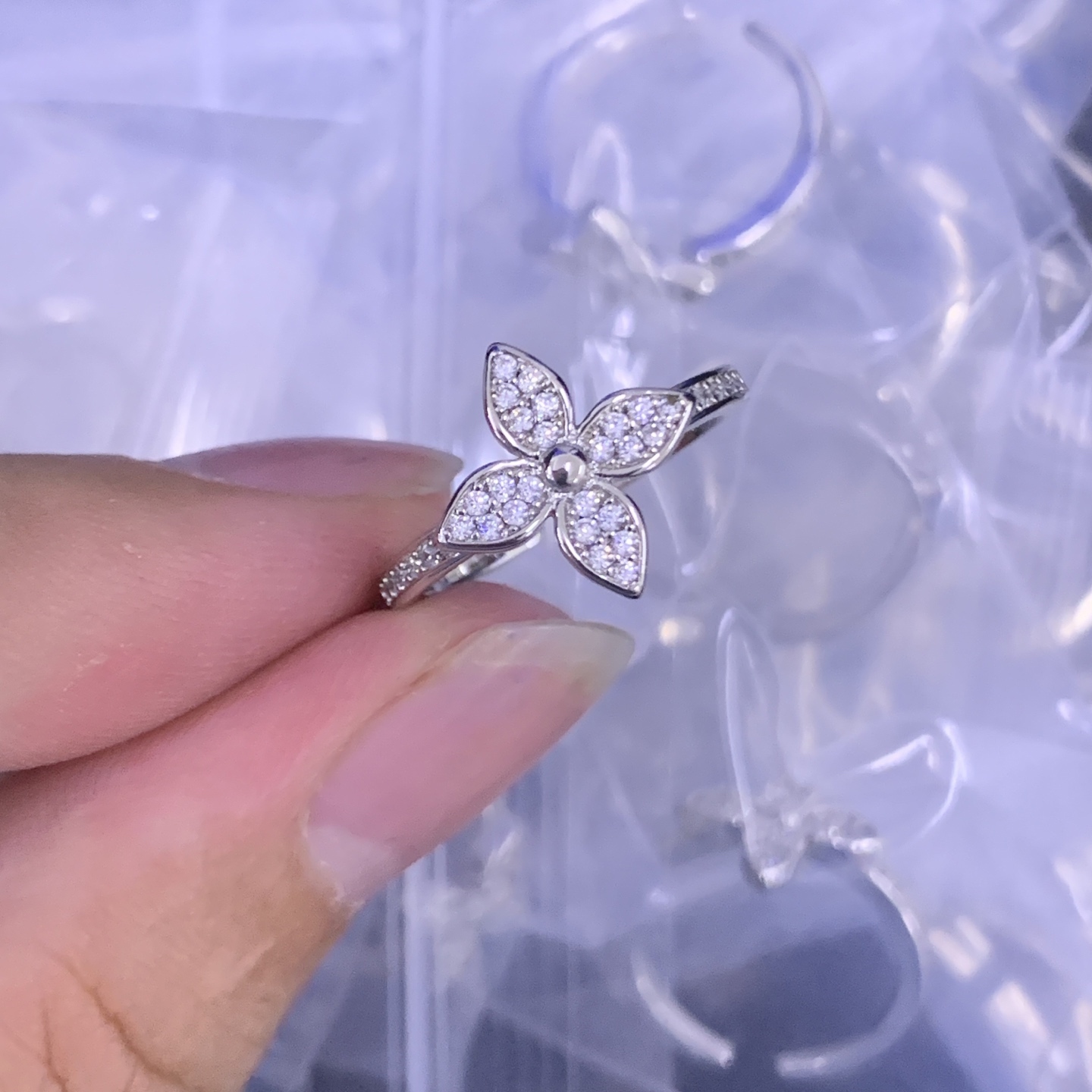 LV Silver Vintage-Inspired Ring 623