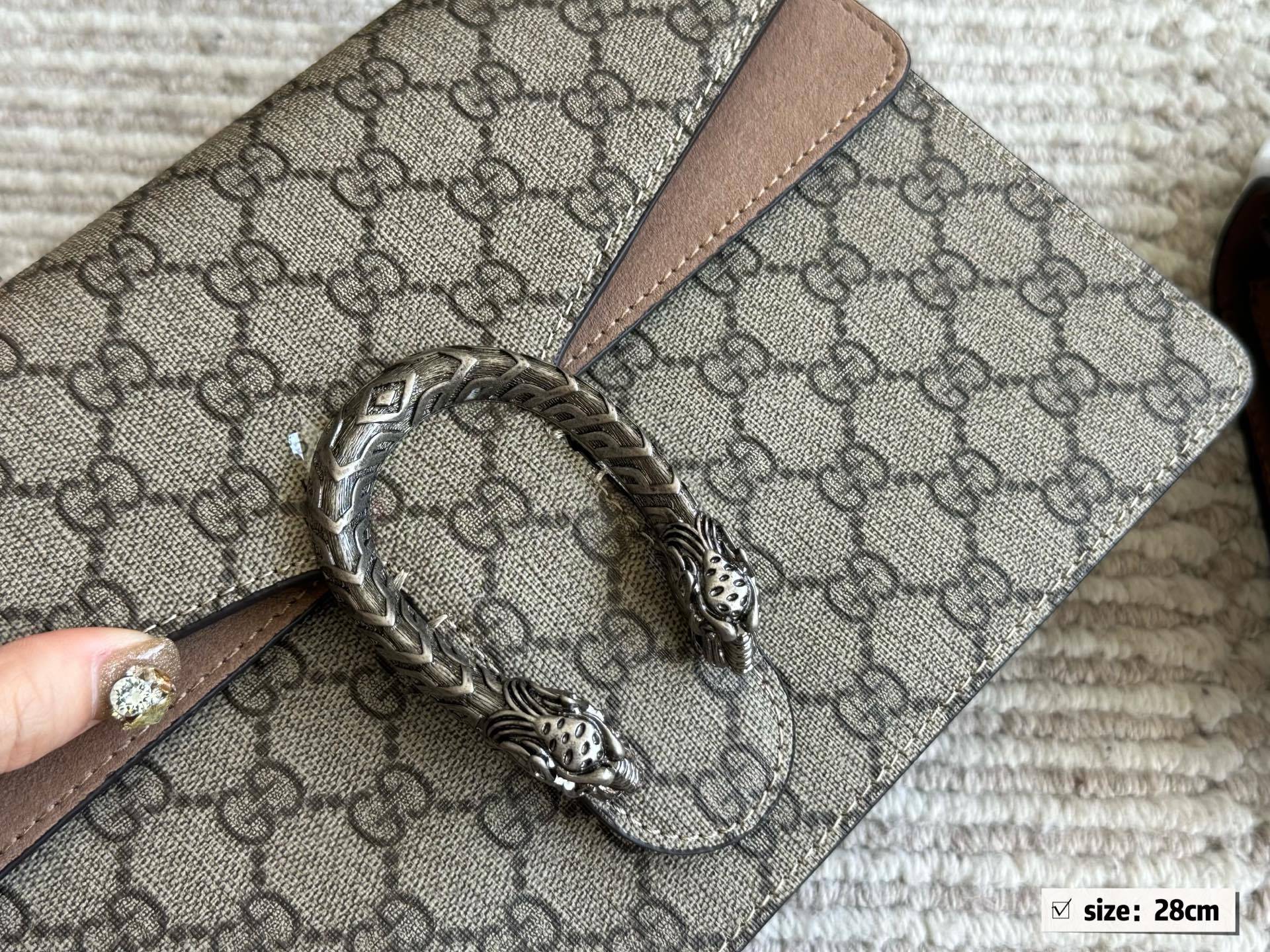 Gucci Silver Quilted Bag 564
