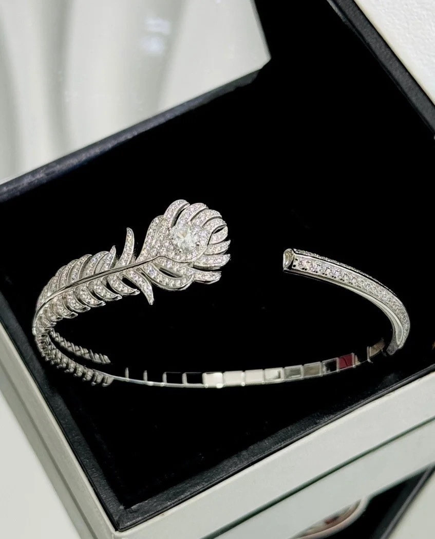 Boucheron Silver Romantic Necklace 026
