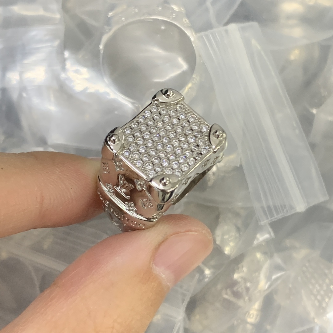 LV Silver Textured Ring 1034