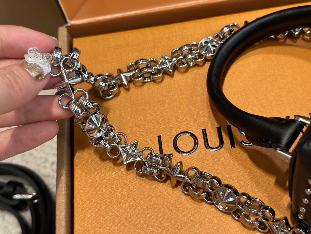 LV Orange Vintage-Inspired Bag 1555