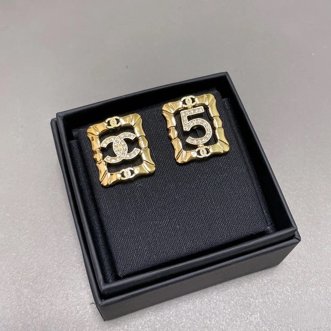 Chanel Gold Logo-Accented Earrings 016