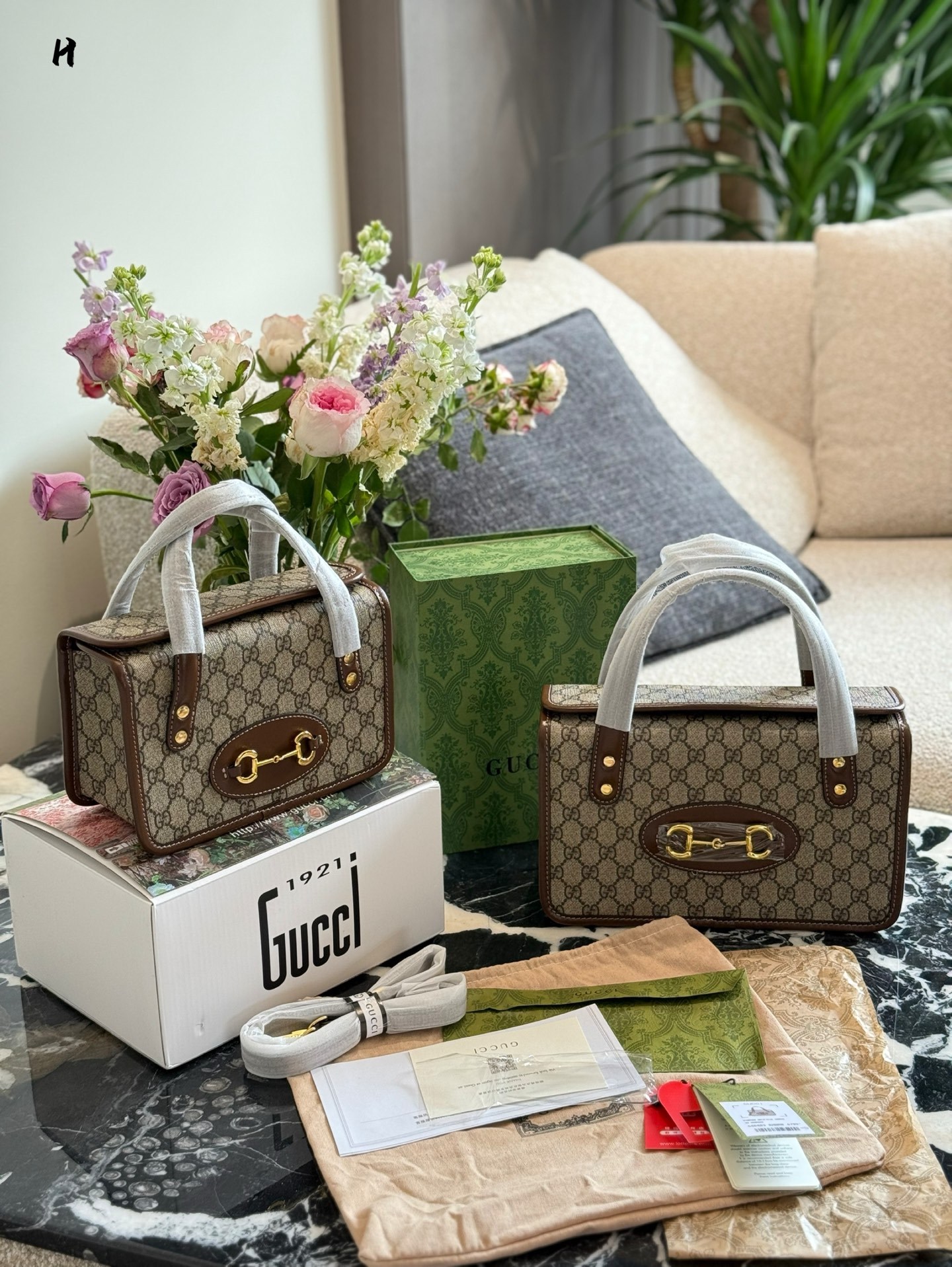 Gucci Beige Vintage-Inspired Bag 555