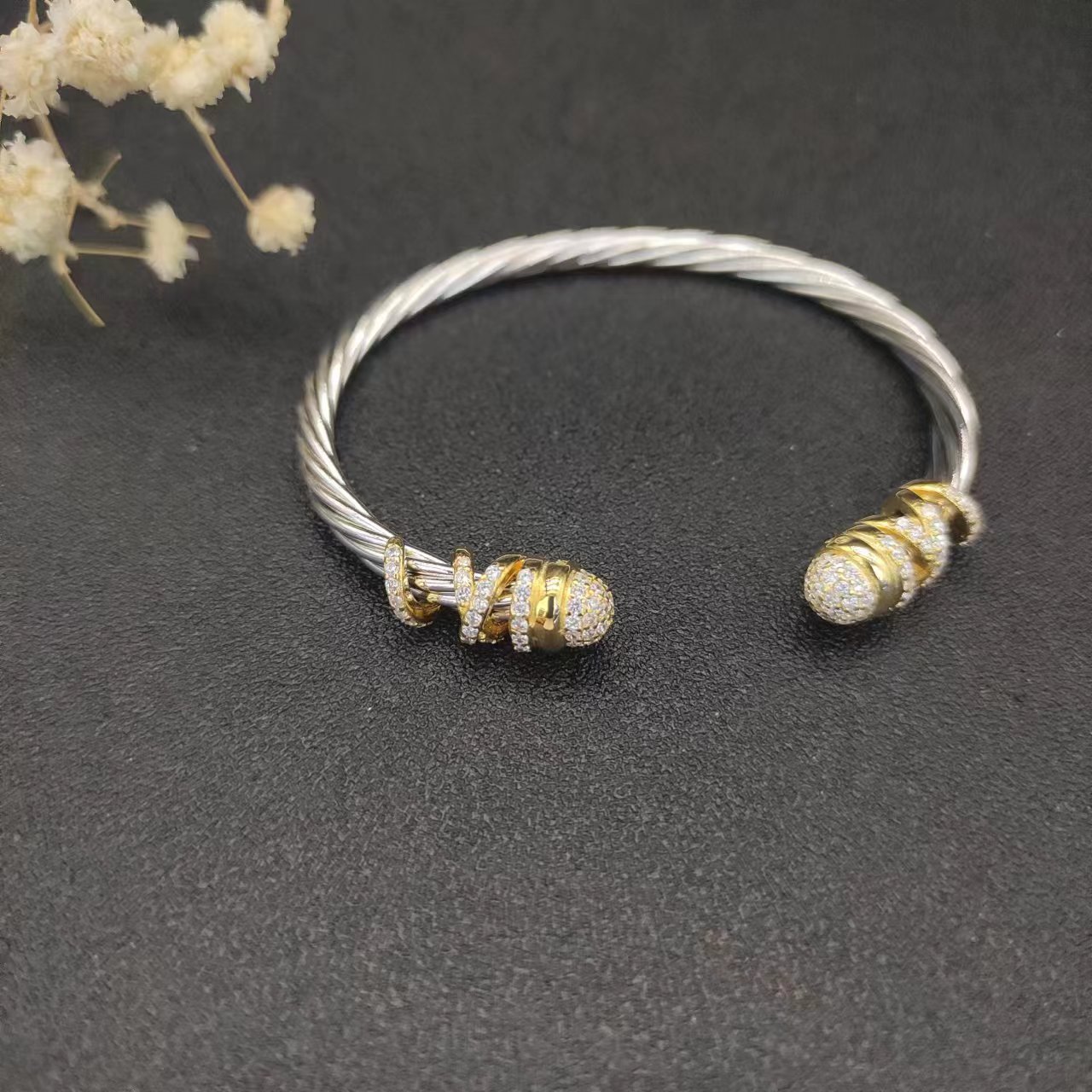 David Yurman Silver Logo-Accented Bracelet 005