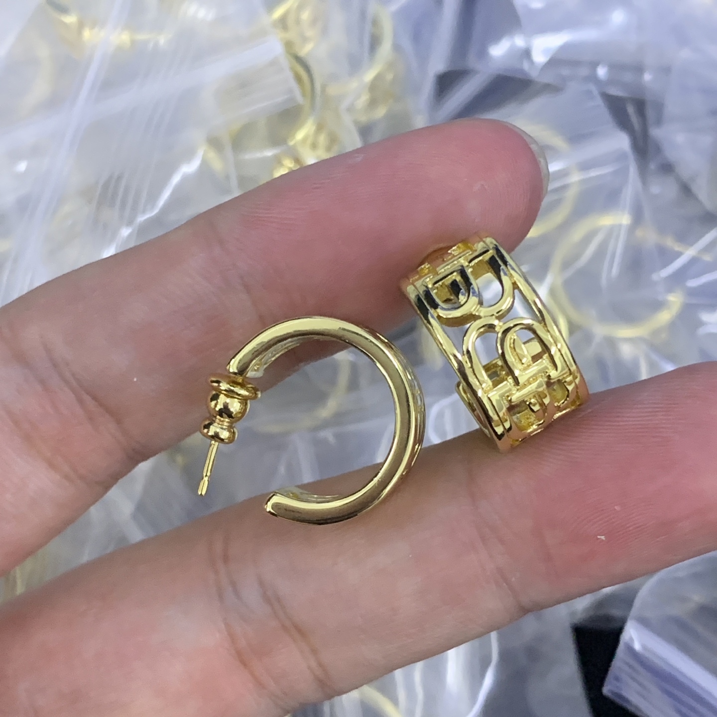 Balenciaga earrings 001