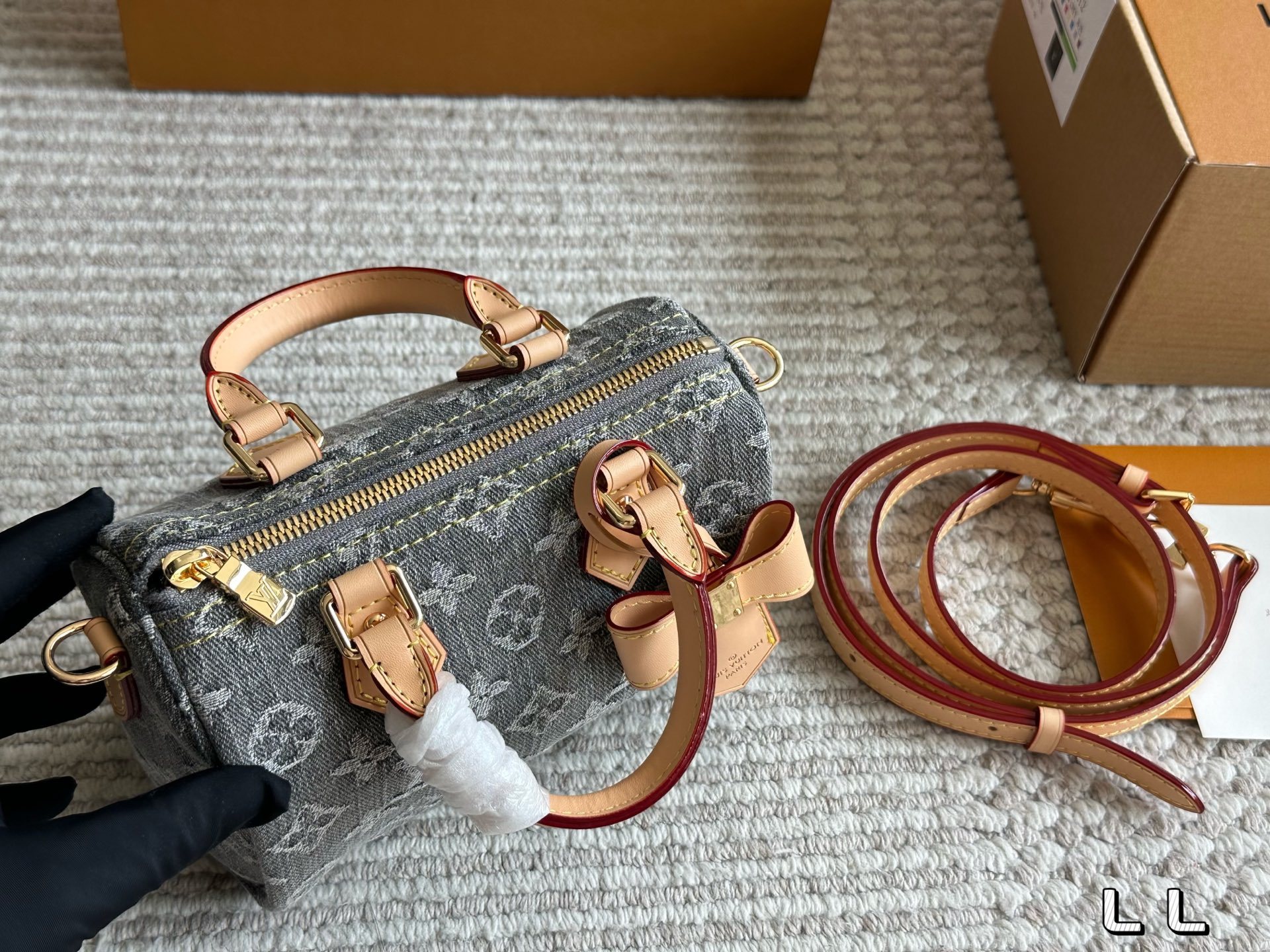 LV Rose Gold Textured Bag 1270