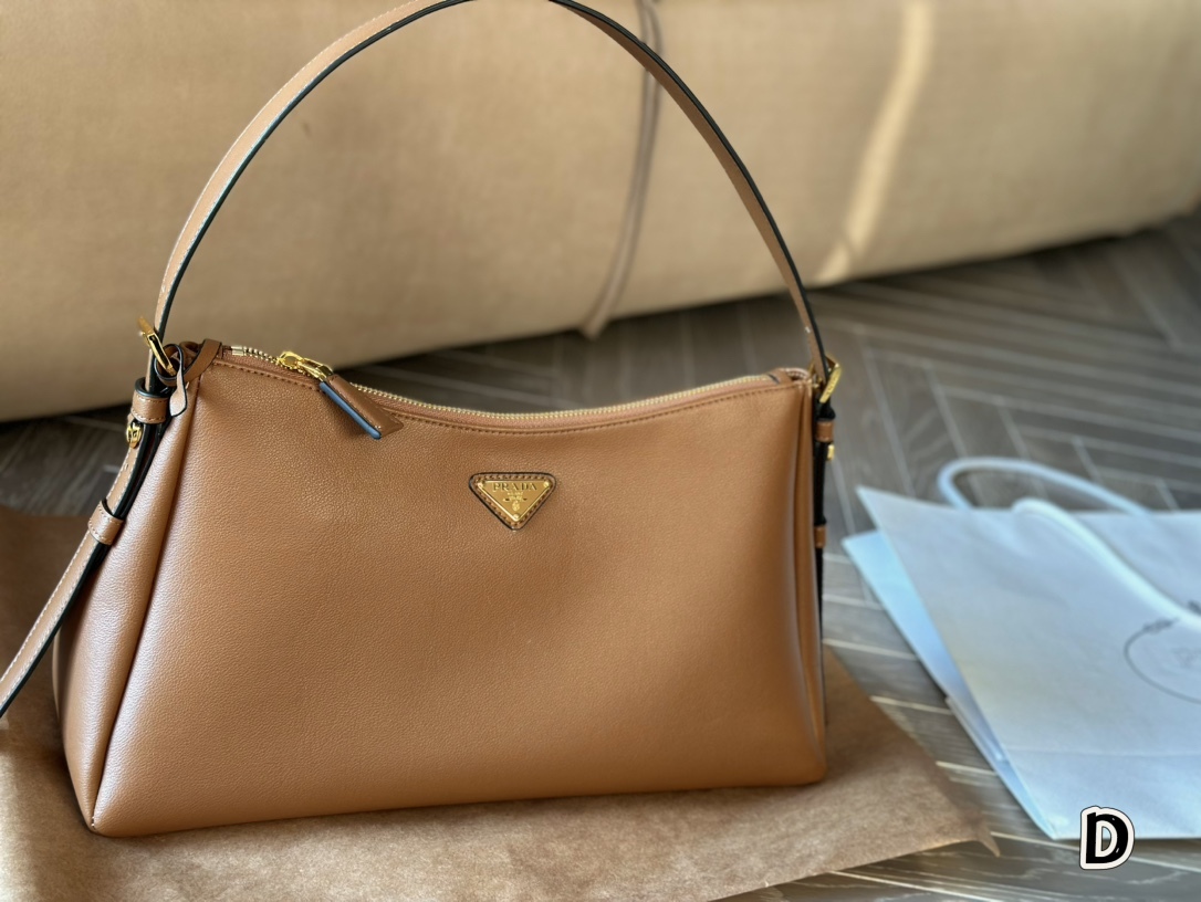Prada Brown Logo-Accented Bag 090