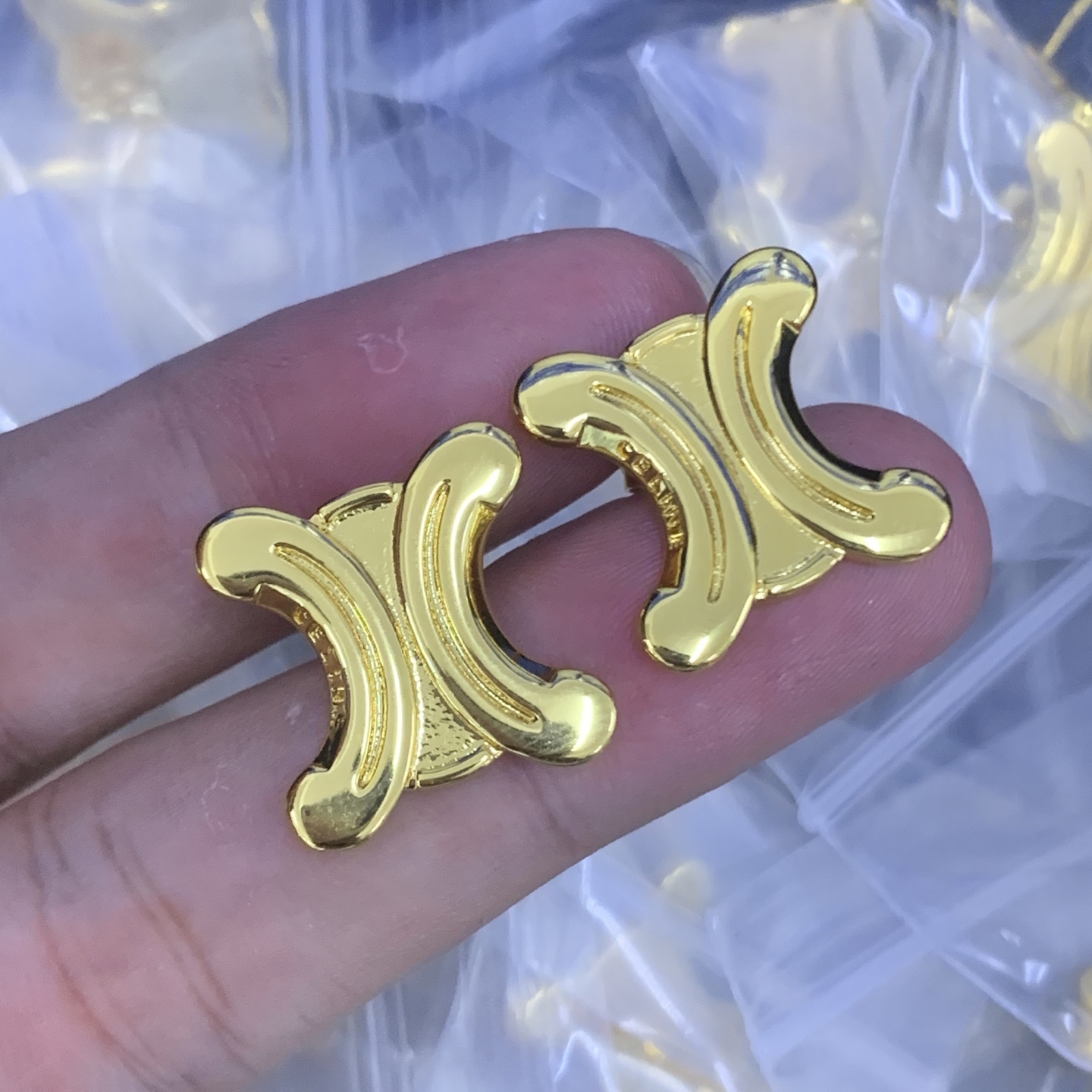 Celine Gold Logo-Accented Earrings 025