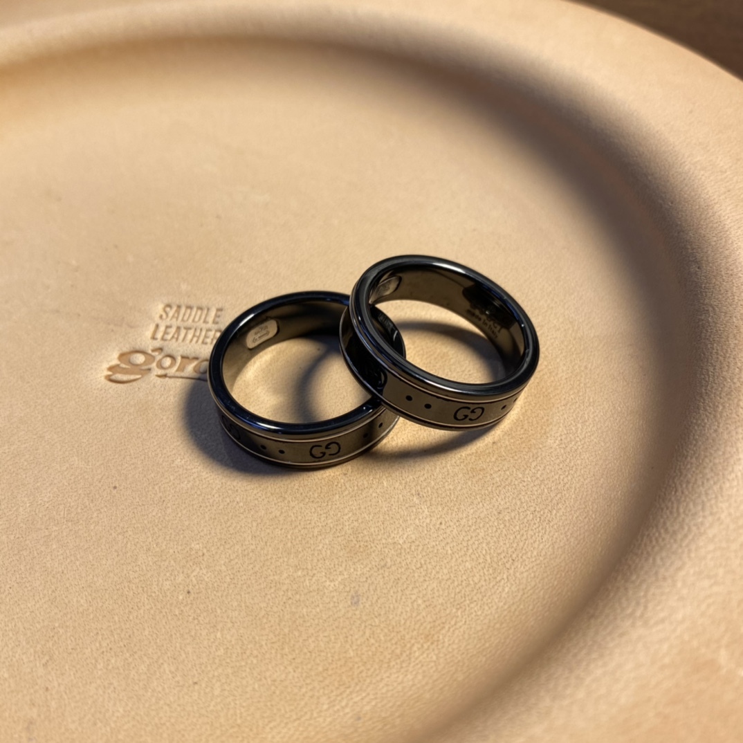 Gucci Silver Logo-Accented Ring 019