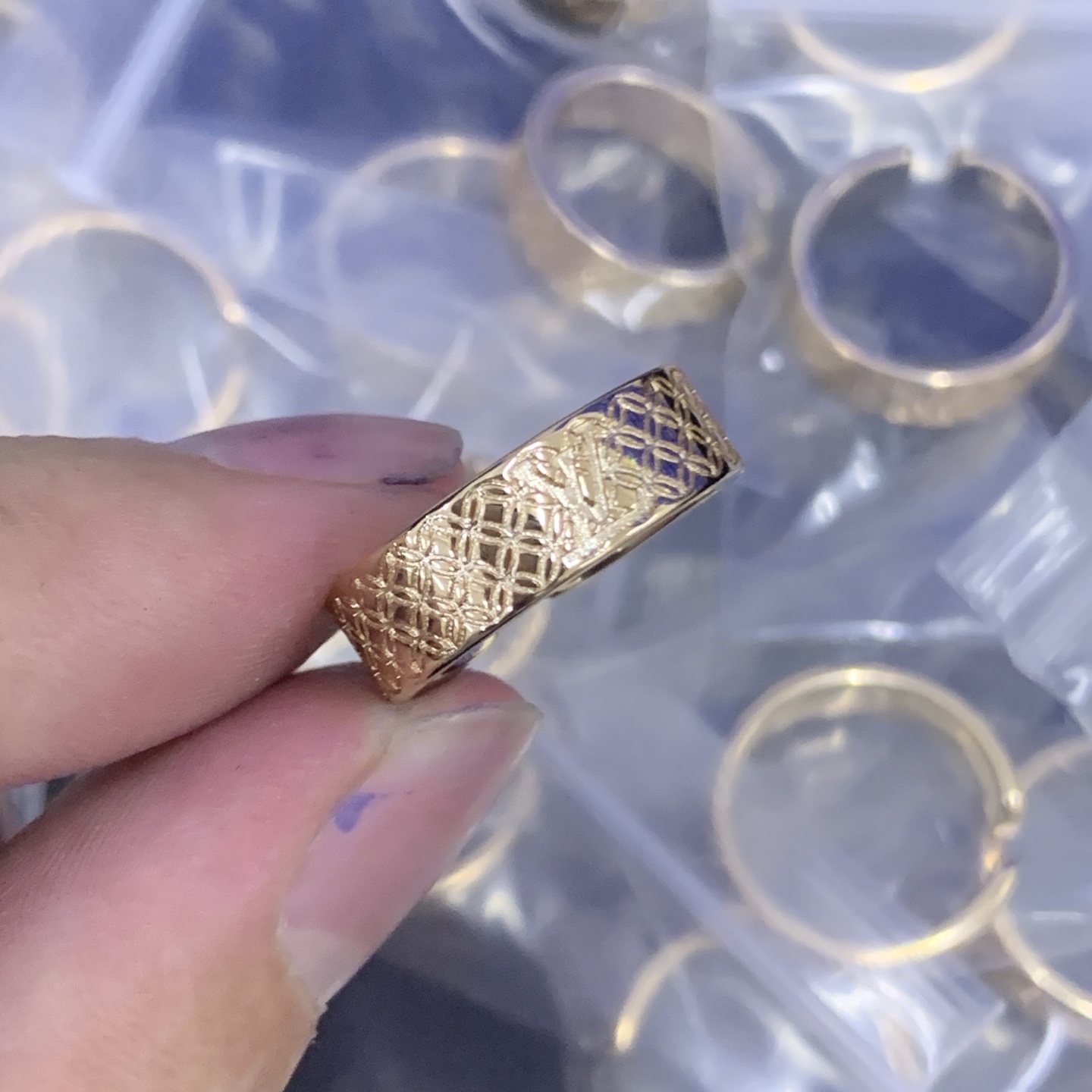 LV Rose Gold Geometric Ring 1001