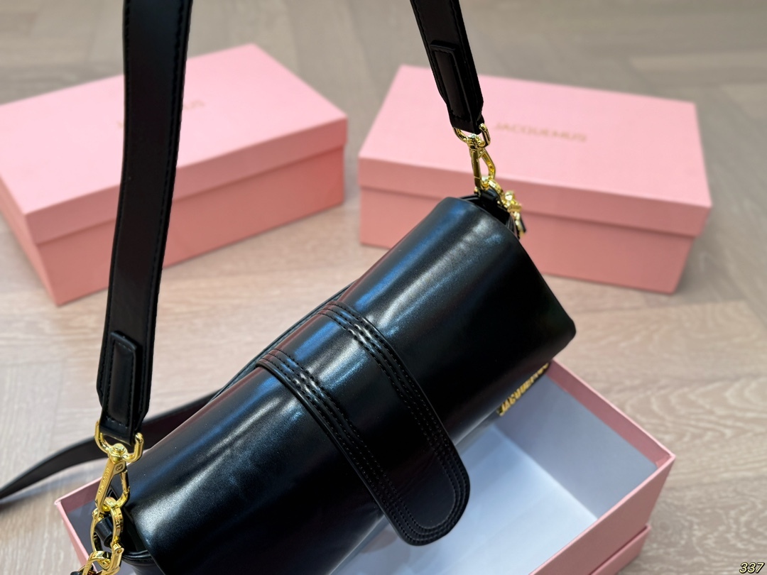 Jacquemus Rose Gold Vintage-Inspired Bag 008 27cm