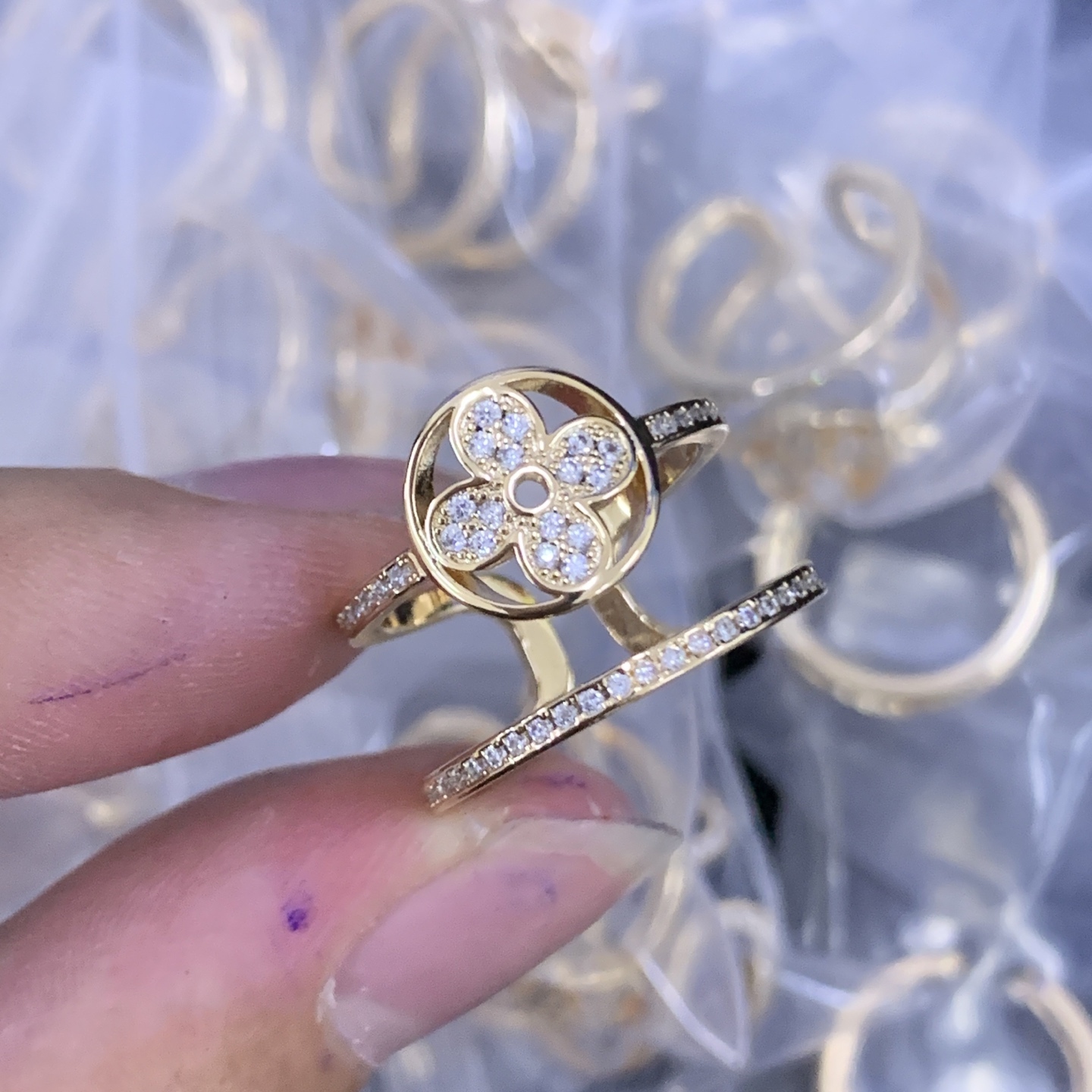 LV Rose Gold Vintage-Inspired Ring 625