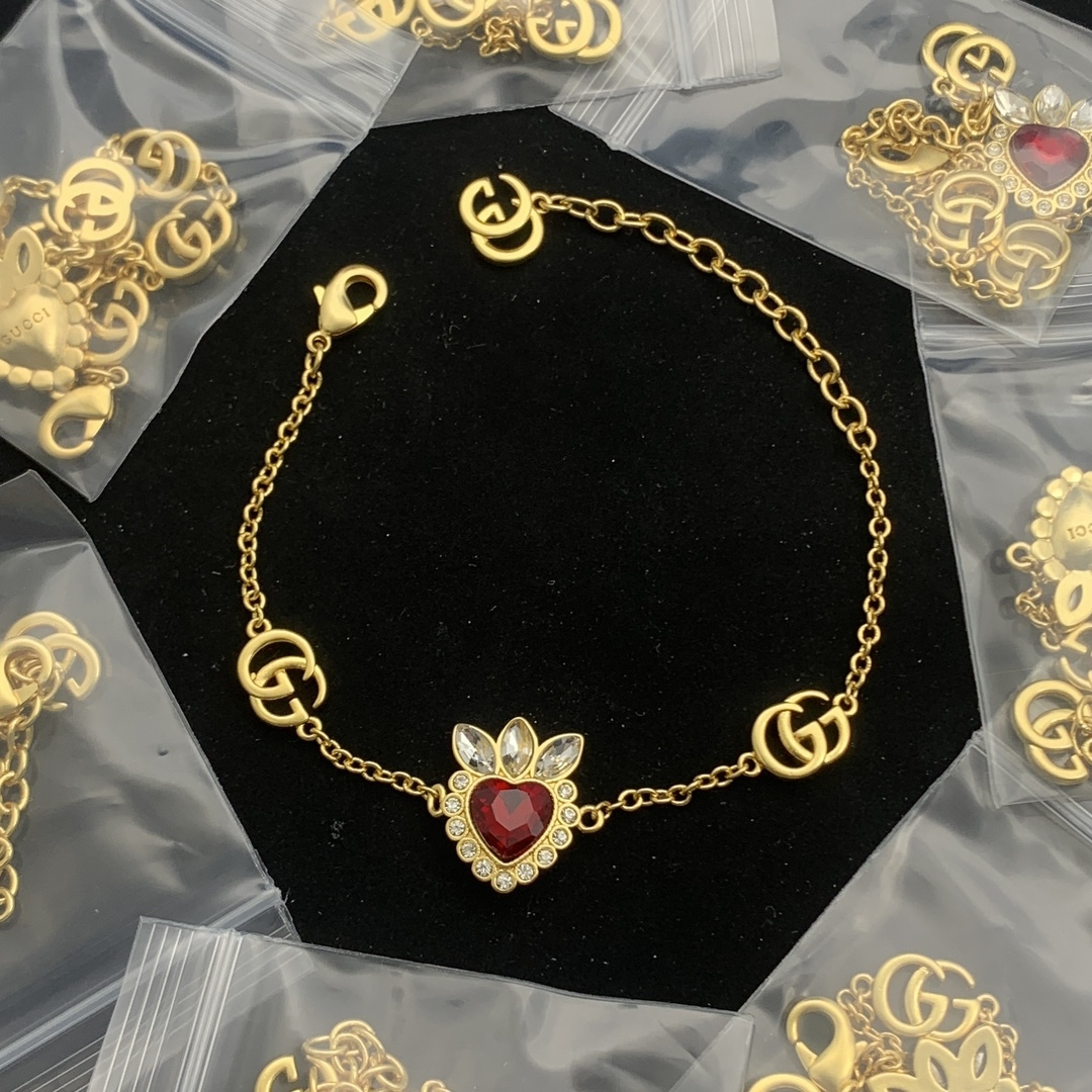 Gucci Rose Gold Vintage-Inspired Bracelet 234