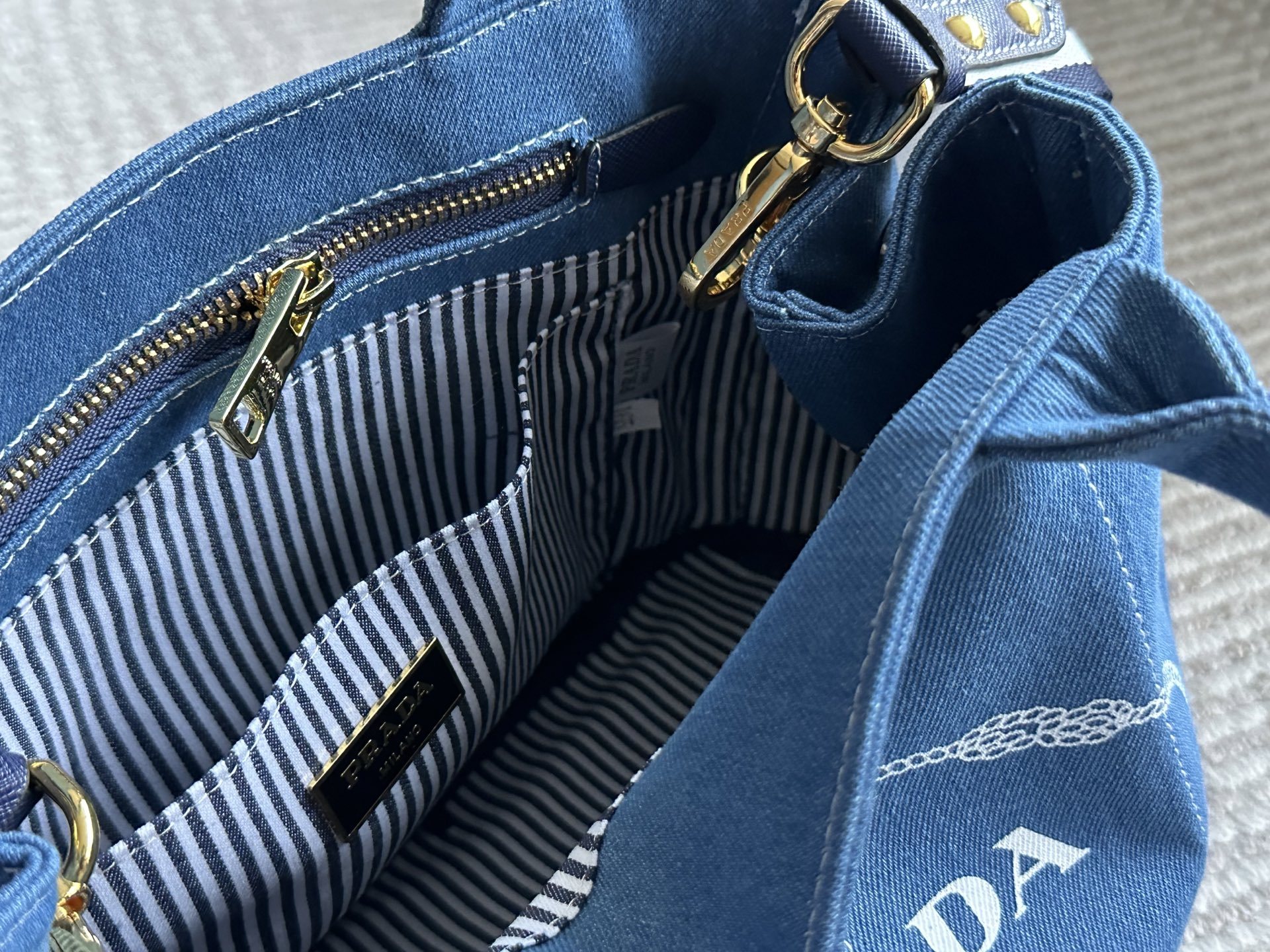 Prada Silver Logo-Accented Bag 010