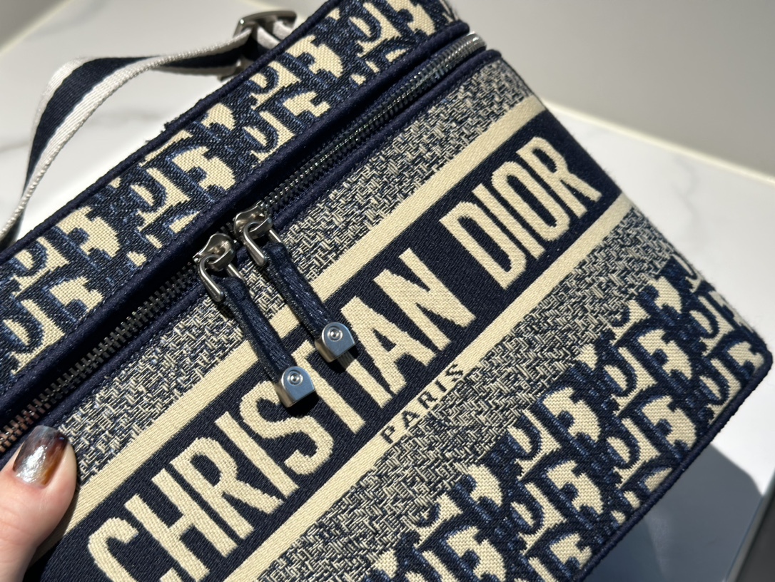 Dior Silver Vintage-Inspired Bag 751