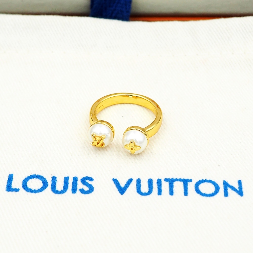LV Gold Logo-Accented Ring 097