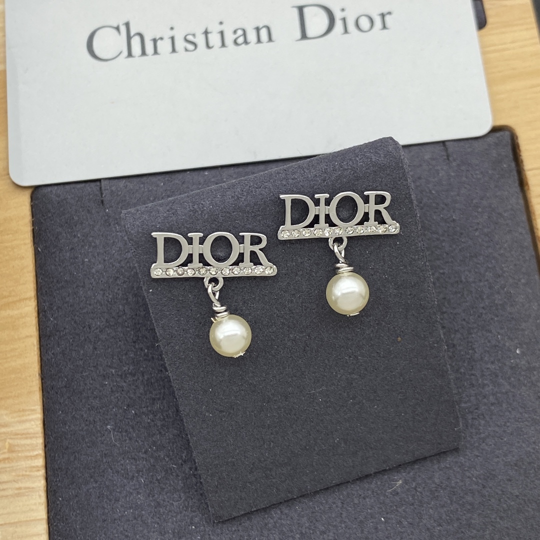 Dior Silver Logo-Accented Earrings 004